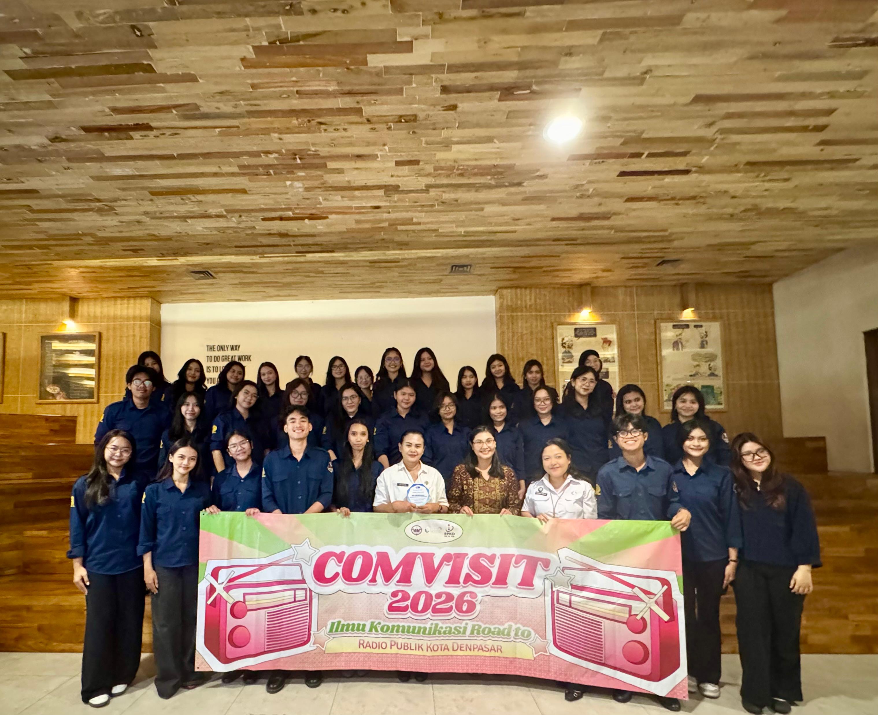 Company Visit ke RPKD, Mahasiswa Unud Pelajari Komunikasi Publik dan Proses Produksi Siaran
