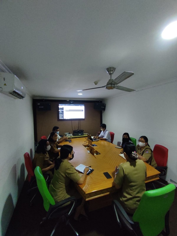 Rapat pembahasan Aplikasi dari Dinas Kesehatan 