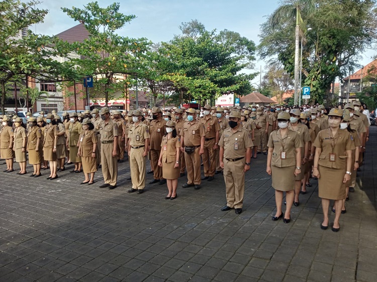 Apel Disiplin Gabungan OPD di Graha Sewaka Dharma Senin 5 september 2022