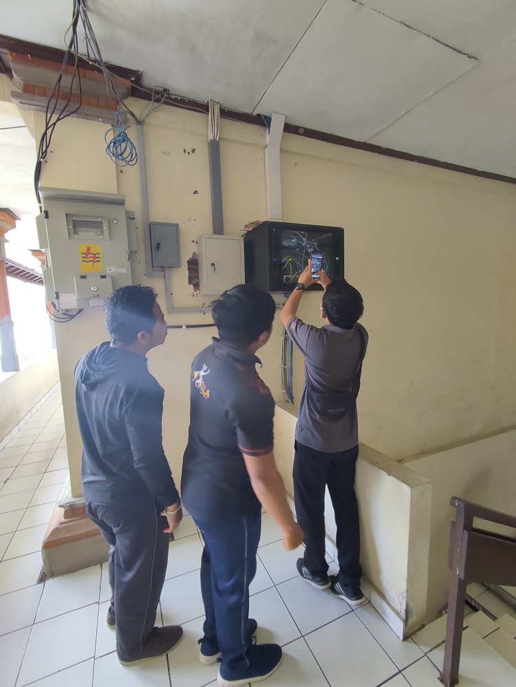 Monev kualitas jaringan Komunikasi dan Pendataan Aset Jaringan di Perangkat Daerah Sekitaran Denpasar Timur