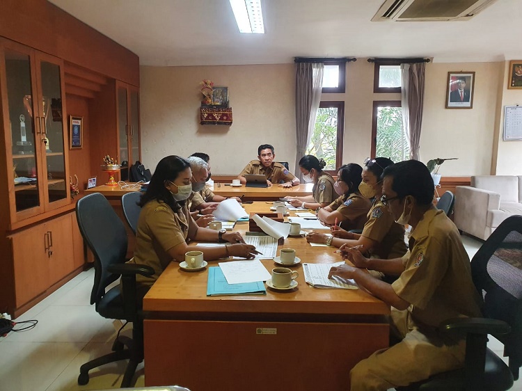 Rapat Koordinasi Terkait dengan Pelaksanaan dan Realisasi Kegiatan Kominfos