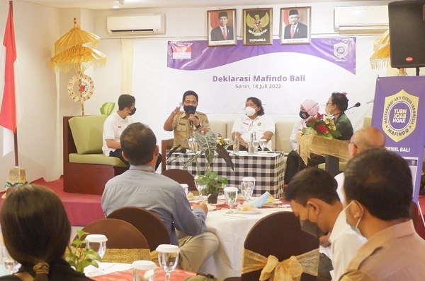 PERLU KOLABORASI PERANGI WABAH HOAKS 