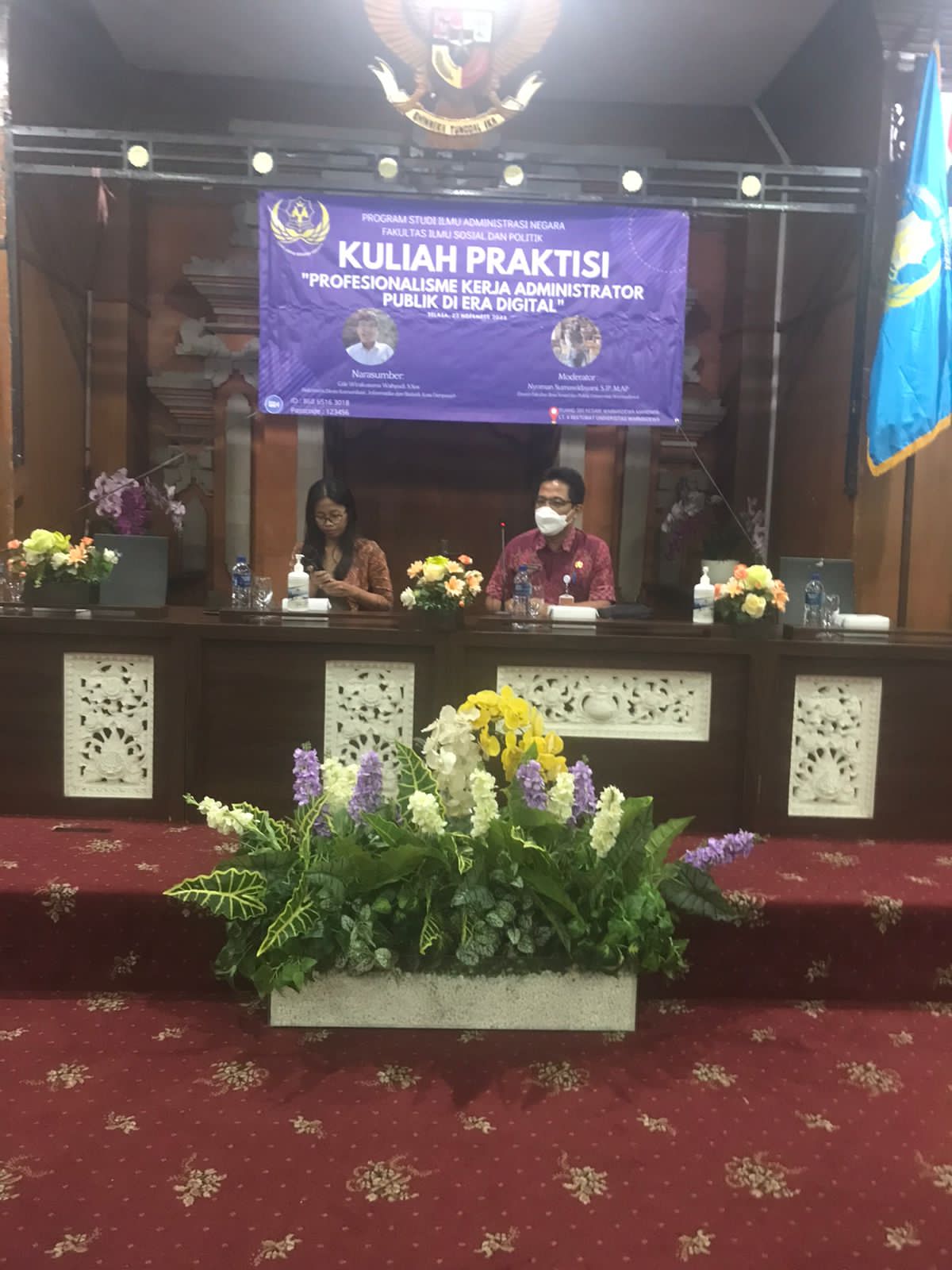 Narasumber di Universitas Warmadewa dengan tema "profesionalisme kerja administrator Publik di Era Digital"