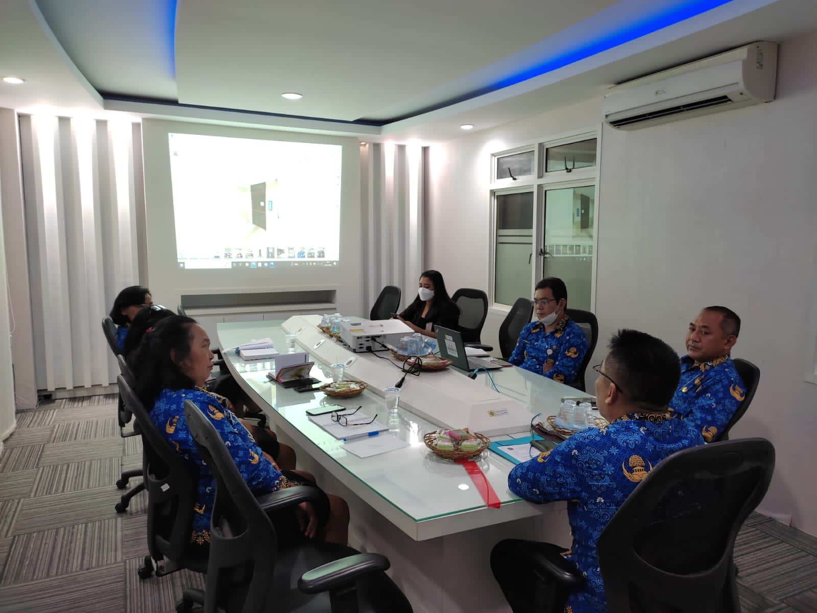 rapat permohonan ruangan oleh dlhk