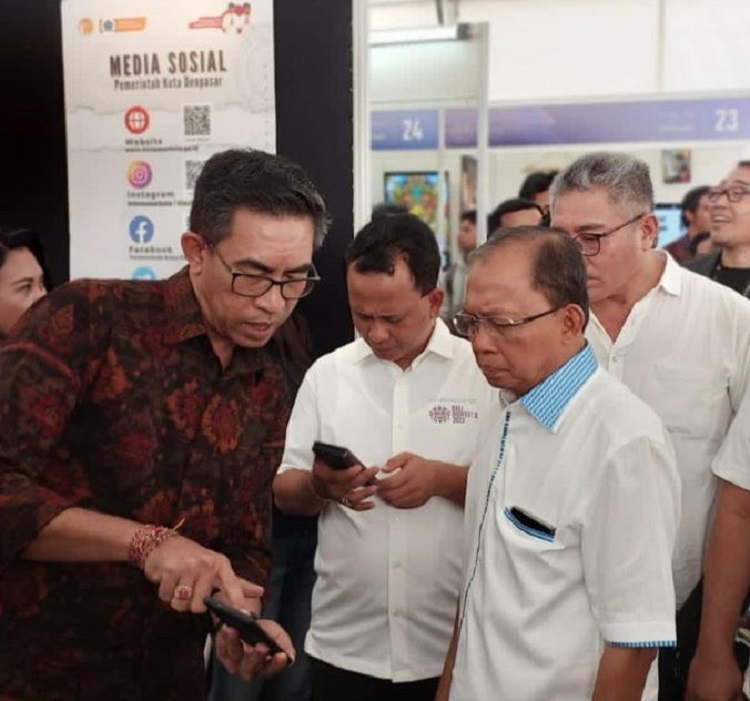 Gubernur Bali Wayan Koster Apresiasi aplikasi Denpasar Prama Sewaka (DPS)