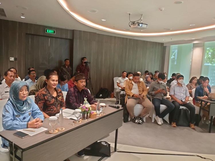KOMINFOS HADIRI SOSIALISASI UU CIPTA KERJA