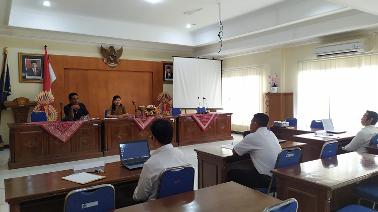 Menjadi Narasumber Tes Komputer IT Di Desa Pemecutan Kelod