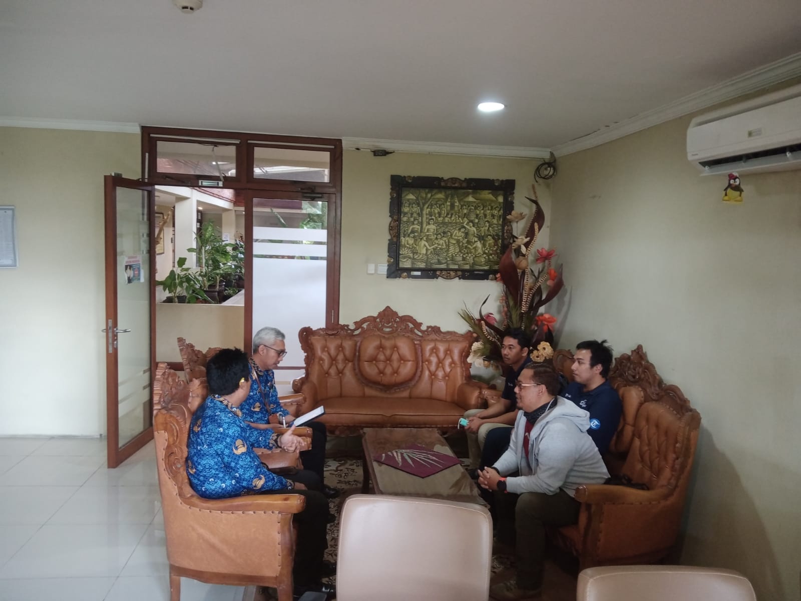Rapat dengan Tribun Bali
