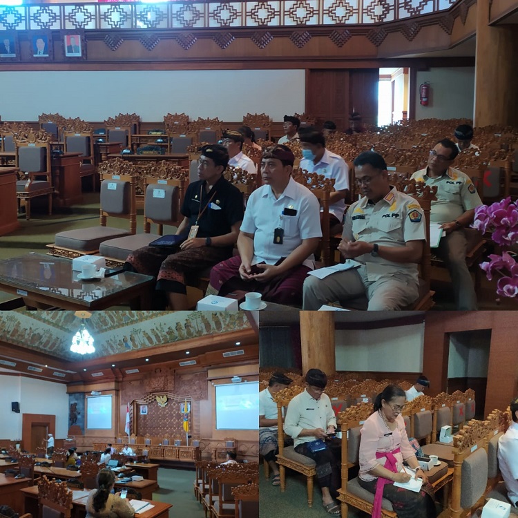 RAPAT KERJA USULAN RANPERDA SEBAGAI INISIATIF DPRD