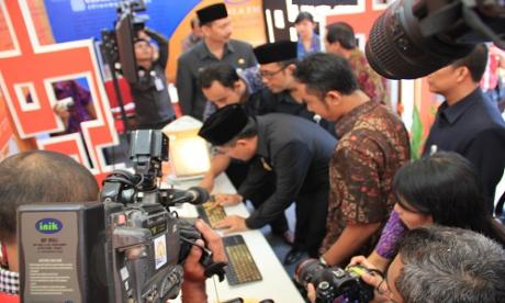 Walikota Denpasar Kunjungi Stand Kominfo