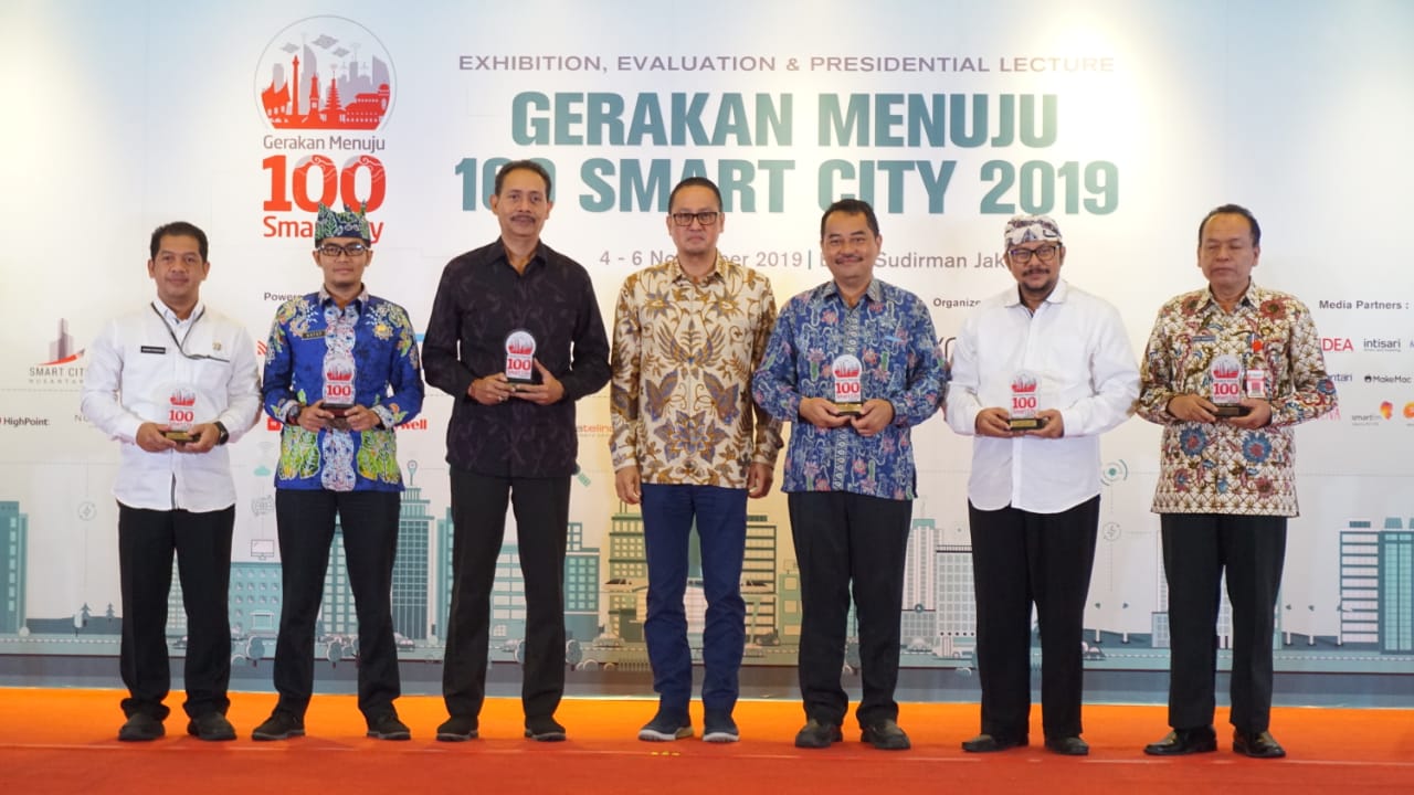 Denpasar Raih Penghargaan Best City Smart Economy 2019
