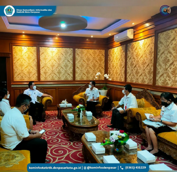 Rapat bersama Wakil Walikota Denpasar terkait inovasi yang memberikan kemudahan bagi masyarakat dalam mengakses semua layanan publik 