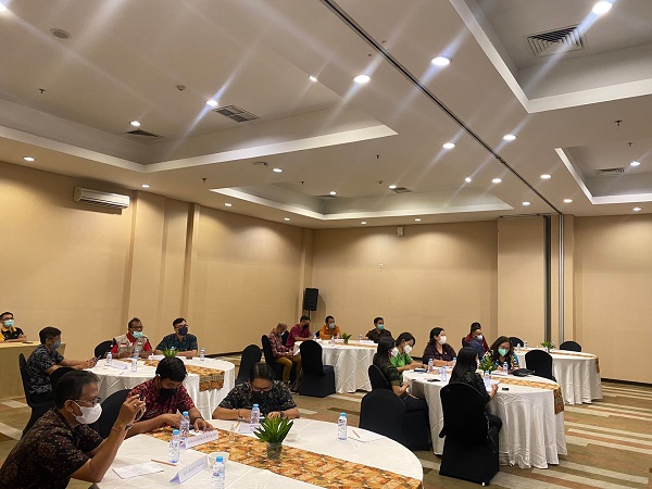 Penanggulangan Pandemi Covid 19 Berbasis Desa Adat 