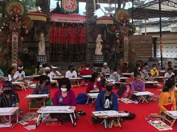 Wimbakara (lomba) MEWARNAI