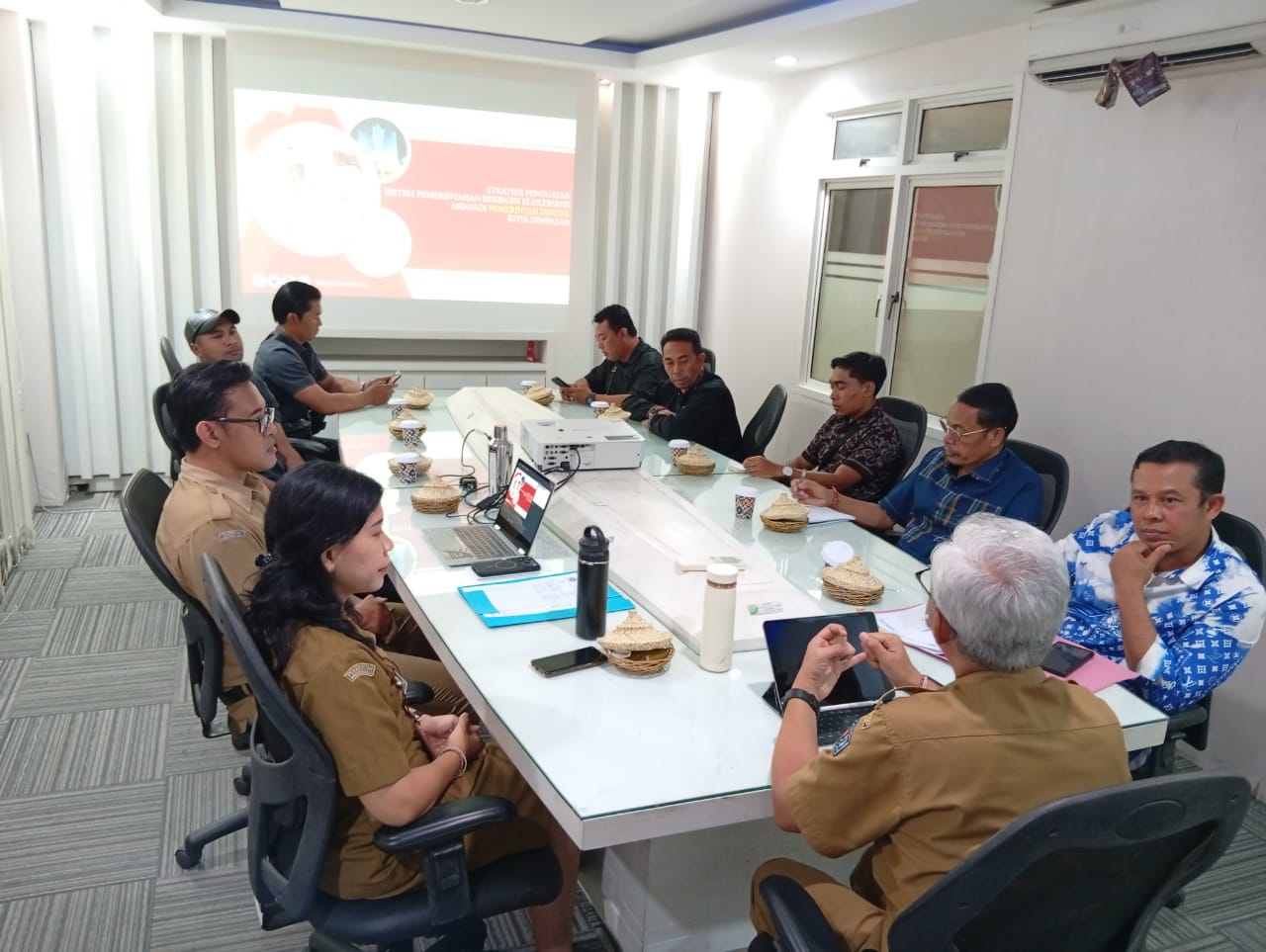 Diskominfos Denpasar Terima Kunjungan Studi Komparasi dari DPRD Kabupaten Bangli 