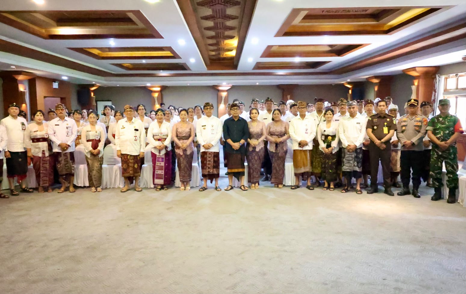 Pemerintah Kota Denpasar kembali meneguhkan komitmen menghadirkan tata kelola pemerintahan yang profesional melalui Pelantikan dan Pengambilan Sumpah/Janji Jabatan Pejabat di Lingkungan Pemerintah Kota Denpasar